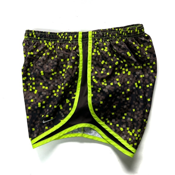 Nike shorts - Picture 2 of 9